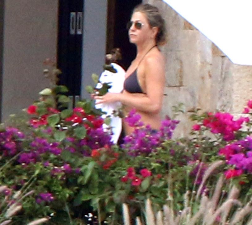 Jennifer Aniston na wakacjach w Meksyku /Clasos.com.mx / Splash News /East News