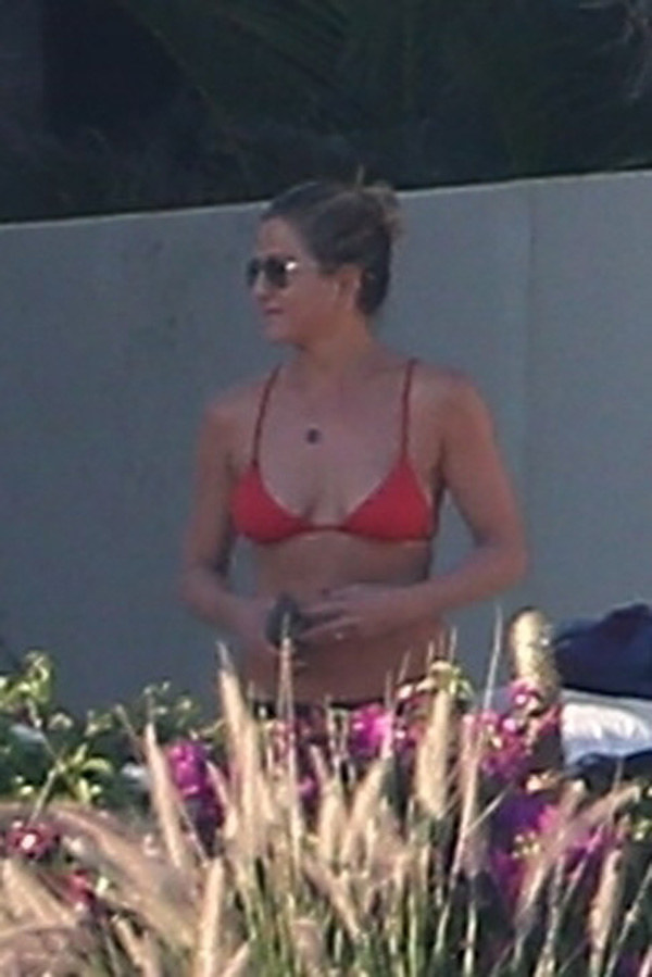 Jennifer Aniston na wakacjach w Meksyku /Agencja FORUM