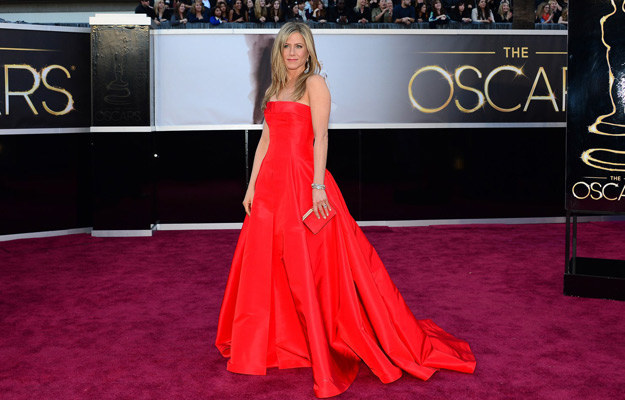 Jennifer Aniston szansy na Oscara nie ma, ale przynajmniej pojawi się na gali i wręczy statuetkę /AFP