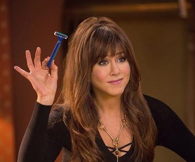 Jennifer Aniston w scenie z filmu "Szefowie wrogowie 2"