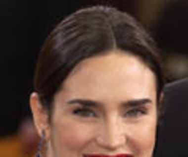 Jennifer Connelly w ciemnej wodzie