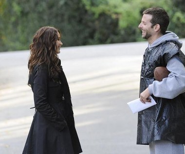 Jennifer Lawrence i Bradley Cooper w scenie z filmu "Poradnik pozytywnego myślenia"