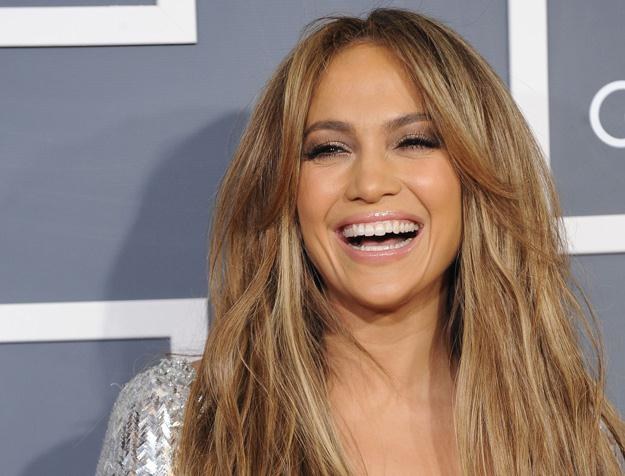 Jennifer Lopez dobrze wychodzi na "Idolu" /AFP