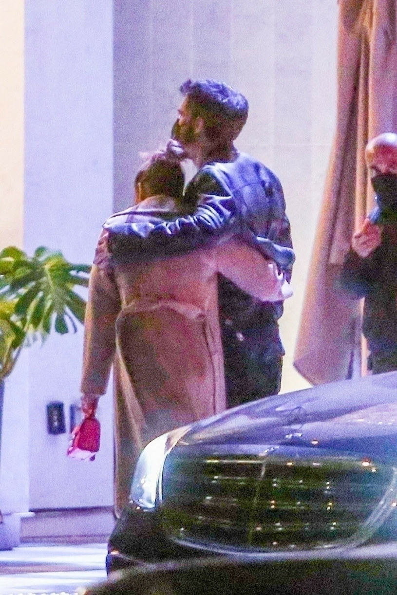 Jennifer Lopez i Ben Affleck na randce /BACKGRID /East News