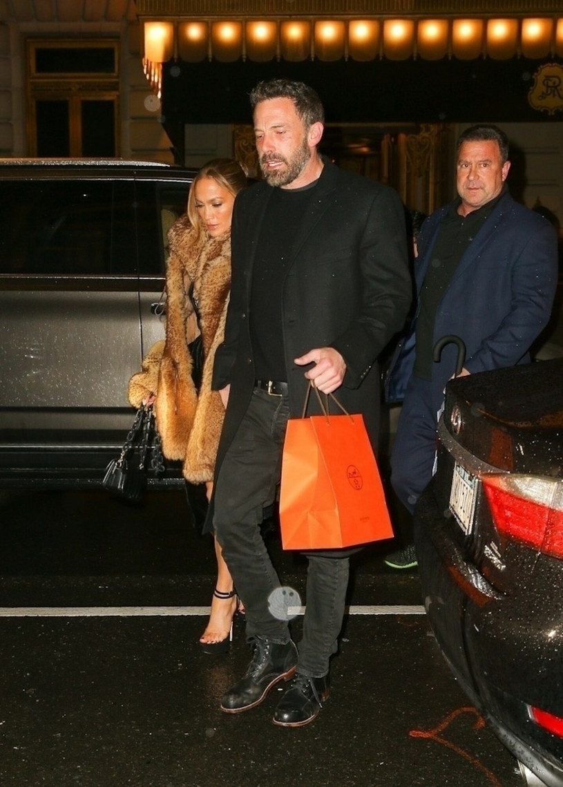 Jennifer Lopez i Ben Affleck po wielu latach zeszli się i znów tworzą piękny związek /Backgrid/East News /East News