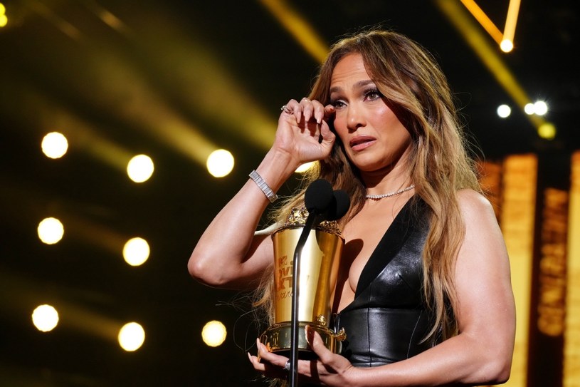 Jennifer Lopez na zdjęciu zrobionym przez fotoreporterów /Jeff Kravitz/Getty Images for MTV /Getty Images