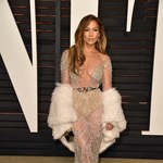 Jennifer Lopez ofiarowała milion dolarów dla ofiar huraganu Maria