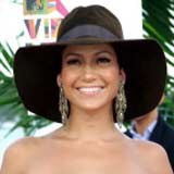 Jennifer Lopez: Spróbuj ściągnąć jej kapelusz /AFP