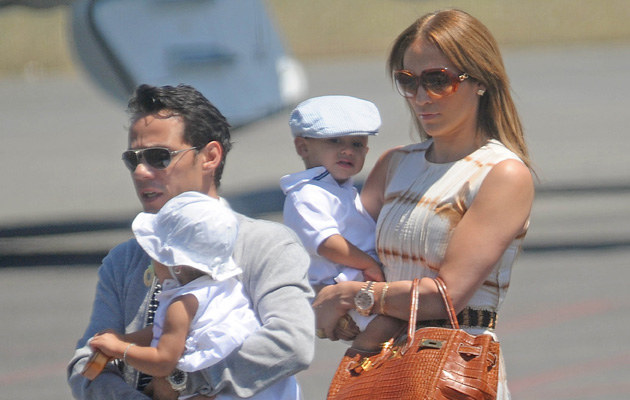 Jennifer Lopez z rodziną &nbsp; /Splashnews