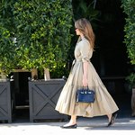 Jennifer Lopez zachwyciła sukienką. Przesadziła jednak z resztą dodatków?