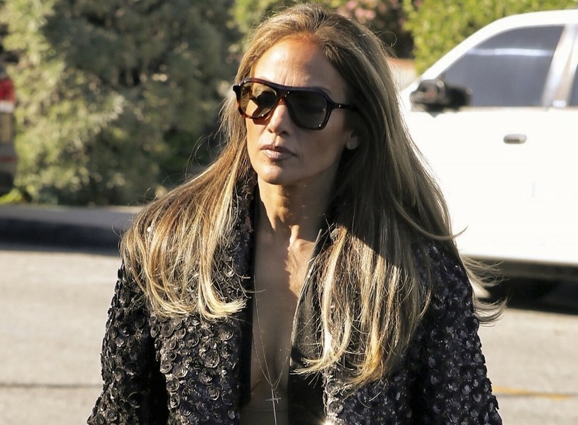 Jennifer Lopez znów zachwyciła w spektakularnej kreacji /Backgrid/East News /East News