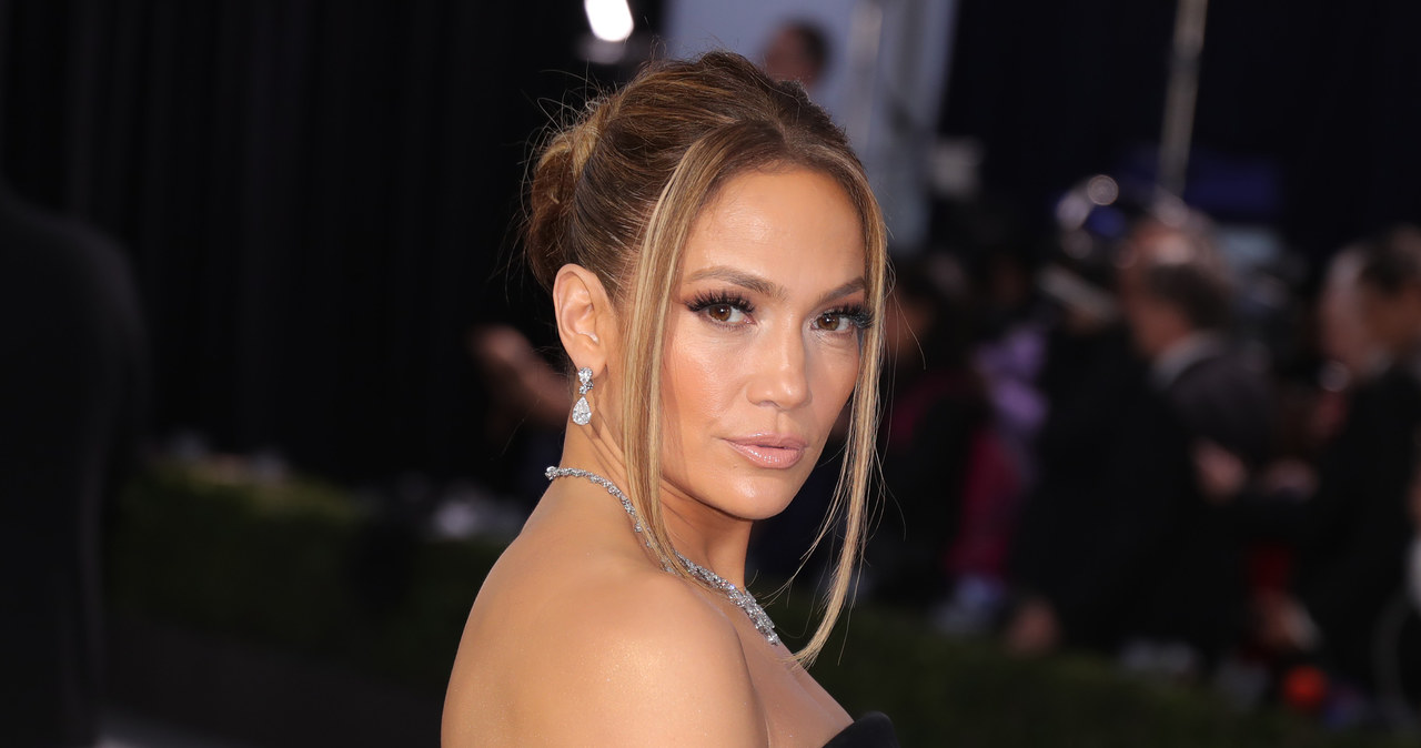 Jennifer Lopez /Leon Bennett /Getty Images