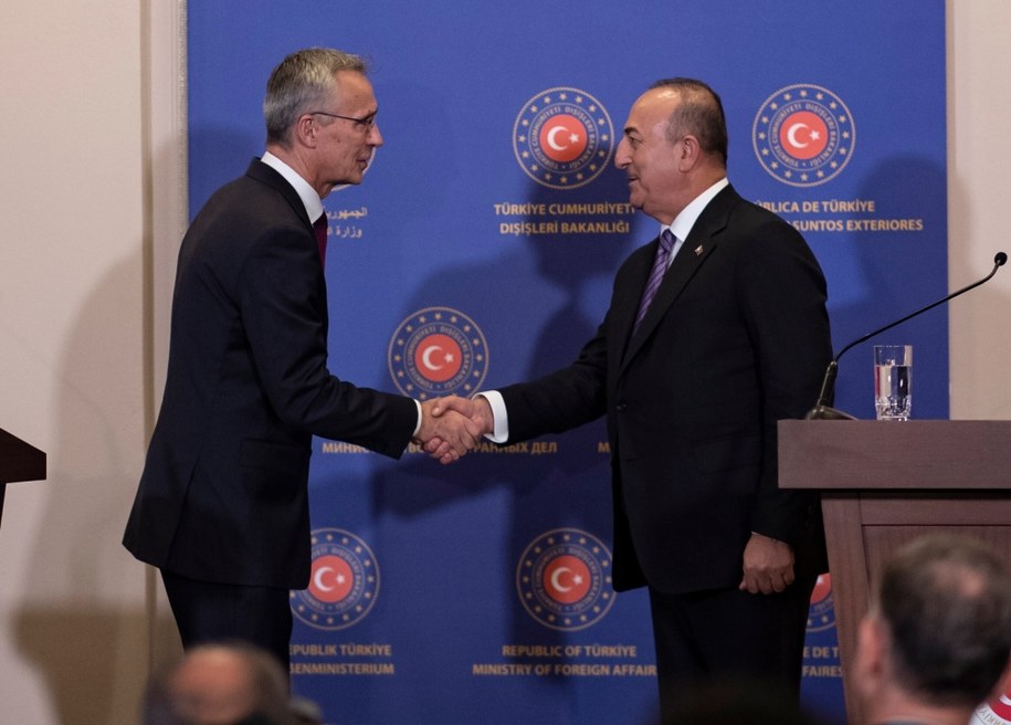 Jens Stoltenberg i Mevlut Cavusoglu /ERDEM SAHIN /PAP/EPA