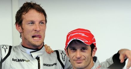 Jenson Button (Brawn GP, z lewej) i Jarno Trulli z Toyoty /AFP