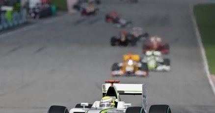 Jenson Button może w Chinach znów pokazać plecy rywalom /AFP