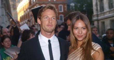 Jenson Button z Jessicą Mishabata. /AFP