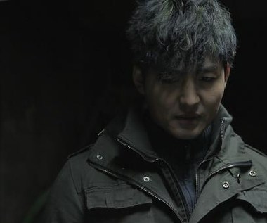 Jeong-jin Lee w scenie z filmu "Pieta"