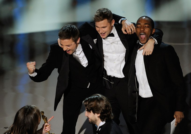 Jeremy Renner, Brian Geraghty i Anthony Mackie podczas gali rozdania Oscarów w 2010 roku / Kevin Winter / Staff /Getty Images