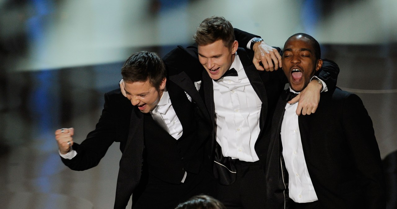 Jeremy Renner, Brian Geraghty i Anthony Mackie podczas gali rozdania Oscarów w 2010 roku / Kevin Winter / Staff /Getty Images