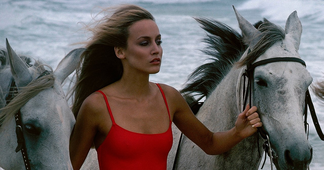 Jerry Hall, sesja dla "Vogue'a", 1977 r., fot. Stan Malinowski/Condé Nast /Getty Images