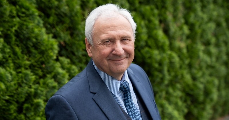 Jerzy (Andrzej Grabarczyk) dowie się od Michała, że Elżbieta postanowiła nie wracać do domu /Źródło: AIM