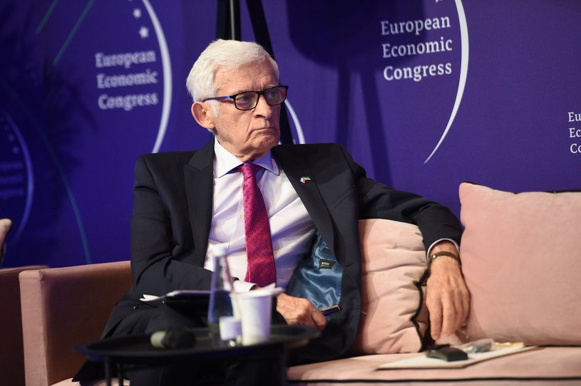 Jerzy Buzek, były premier i były przewodniczący Parlamentu Europejskiego /Zbyszek Kaczmarek /Reporter
