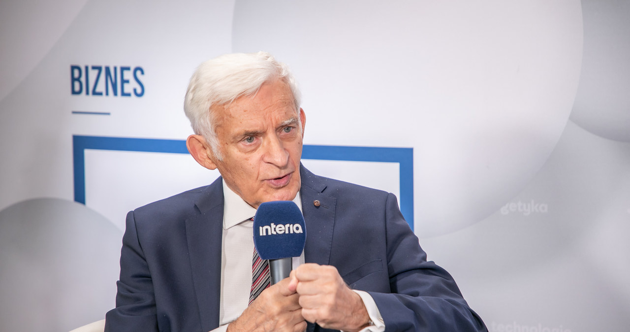 Jerzy Buzek, były premier, poseł do Parlamentu Europejskiego. /Fot. Ireneusz Rek /INTERIA.PL