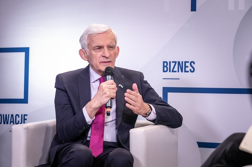 Jerzy Buzek, były premier, poseł do Parlamentu Europejskiego /Fot. Ireneusz Rek /INTERIA.PL