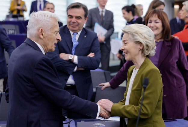 Jerzy Buzek i szefowa KE Ursula von der Leyen /RONALD WITTEK /PAP
