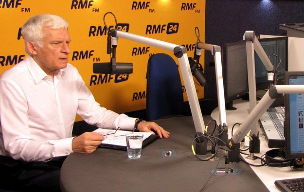 Jerzy Buzek odpowiadał na pytania słuchaczy RMF FM /Wasilewska Olga /RMF FM