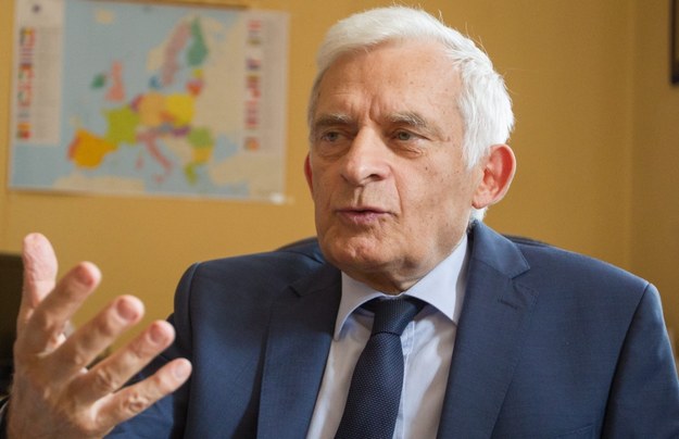 Jerzy Buzek /PAP/Andrzej Grygiel    /PAP
