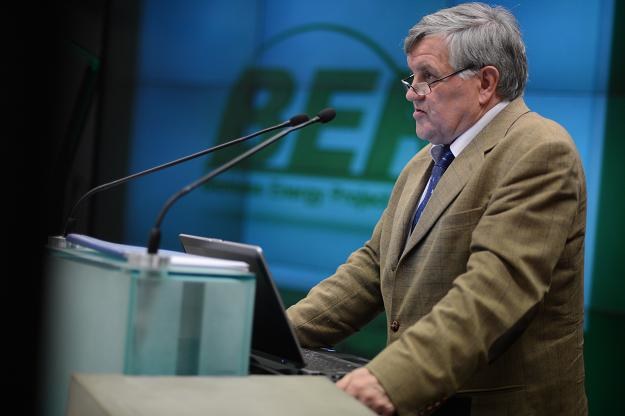 Jerzy Drożniewski, prezes Biomass Energy Project, w czasie debiutu na NewConnect /PAP