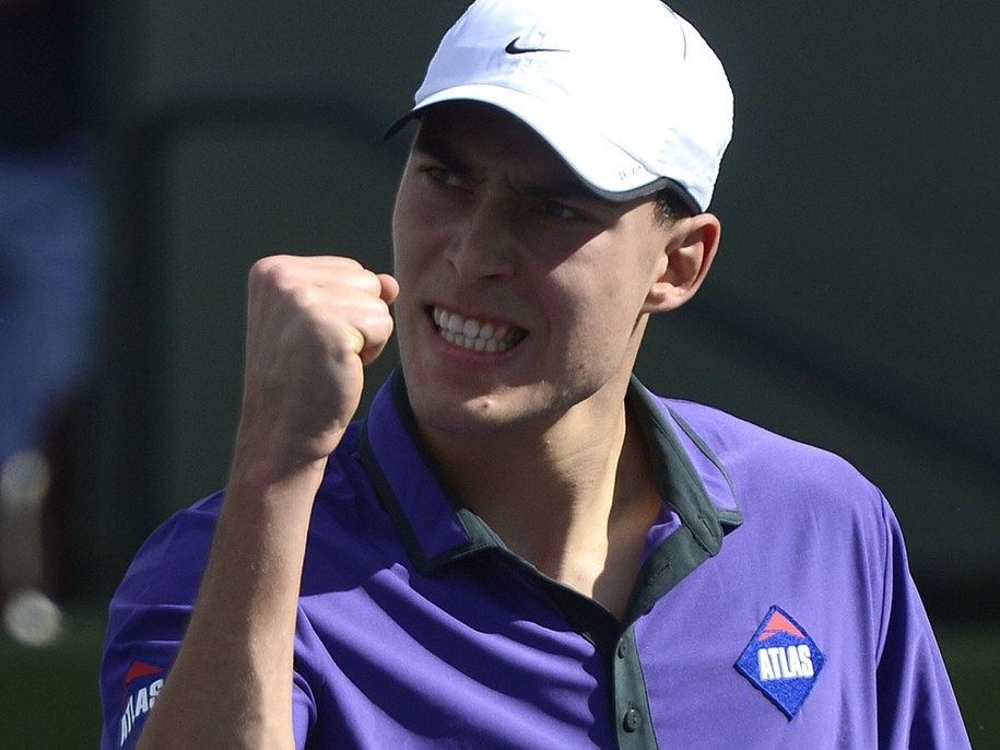 Jerzy Janowicz awansował do trzeciej rundy tenisowego turnieju ATP Masters 1000 na twardych kortach w Indian Wells /MICHAEL NELSON /PAP/EPA