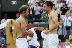 Jerzy Janowicz pokonał Łukasza Kubota. Zagra w półfinale Wimbledonu! 