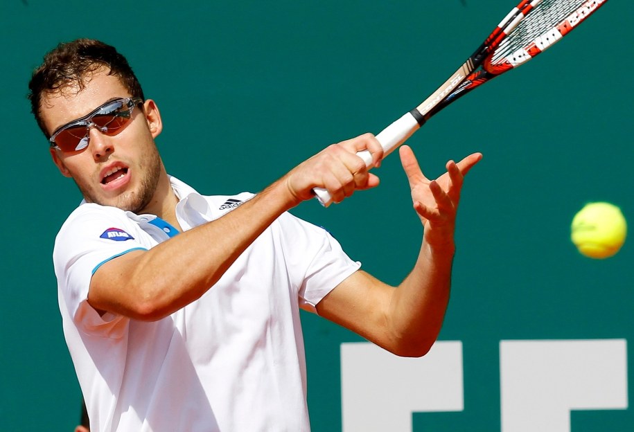 Jerzy Janowicz przegrał w Madrycie /SEBASTIEN NOGIER  /PAP/EPA