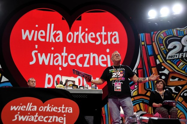 Jerzy Owsiak i Lidia Niedźwiedzka-Owsiak / 	Marcin Obara  /PAP