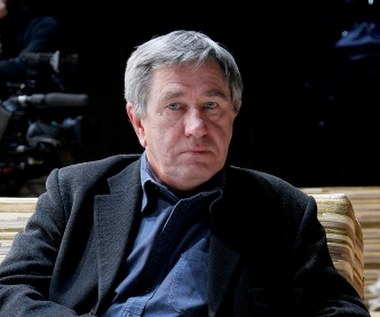 Jerzy Radziwiłowicz zajmuje się również tłumaczeniami. W 2015 roku został laureatem Warszawskiej Premiery Literackiej. Artystę nagrodzono za przekład książki "Tartuffe, Don Juan, Mizantrop" Moliera.

Radziwiłowicz wyznał , że w profesji tłumacza wciąż czuje się jak amator. - Jeśli wychodzi z tego coś, co może dawać dobry efekt, jestem z tego powodu bardzo szczęśliwy. Każdą z tych postaci zagrałem w domu. Mam na koncie wszystkie role molierowskie - dodał żartobliwie, tłumacząc, że praktyka aktorska okazała się ułatwieniem przy pracy translatorskiej. 

