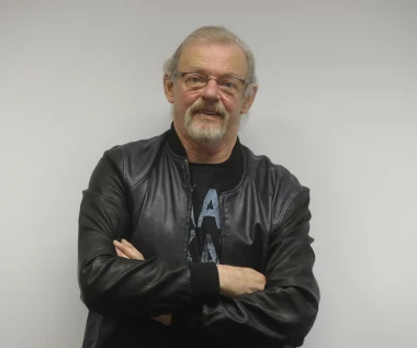 Jerzy Skrzypczyk jest najstarszym grającym perkusistą w Polsce. Lider Czerwonych Gitar kończy 81 lat