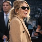 Jesienią jej płaszcz zda egzamin. Sienna Miller wybrała ponadczasowy fason