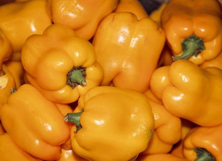 Jesienią powiniśmy korzystać z warzyw dostępnych na rynku. /INTERIA.PL