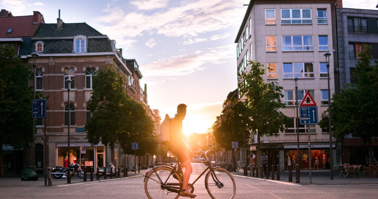 Jesienna, miesięczna kampania "Rowerem do pracy i szkoły - kręć kilometry dla Gdańska" ma na celu zmotywowanie mieszkańców do poruszania się jednośladem poza sezonem letnim oraz zbieranie danych użytkowników nt. poruszania się po mieście rowerem.