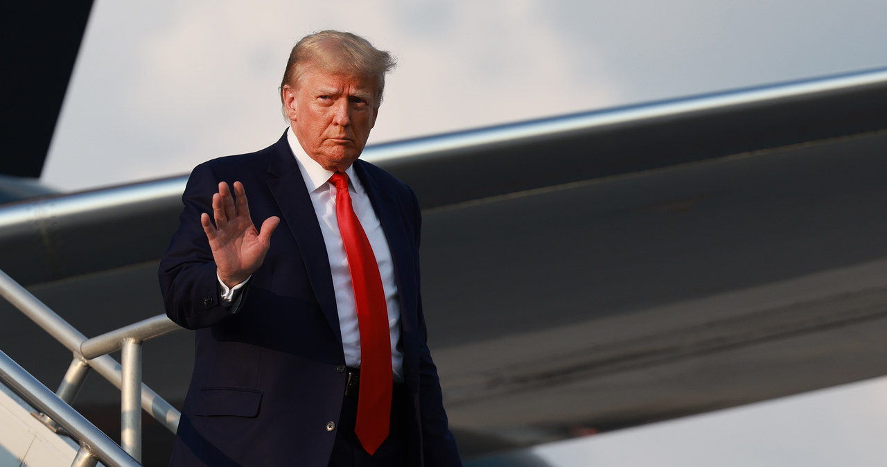 Jeśli Donald Trump wprowadzi zapowiadane cła może doprowadzić do spowolnienia globalnego wzrostu PKB nawet o 0,7 punktu proc. /JOE RAEDLE / GETTY IMAGES NORTH AMERICA  /AFP