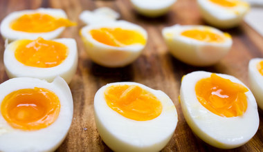 Jeśli jajka, to tylko takie. Chronią przed alzheimerem, mają mniej cholesterolu a więcej witamin