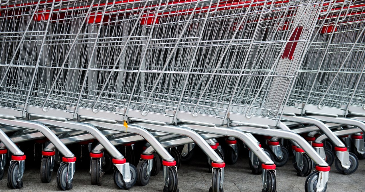 Jeśli którakolwiek z dużych sieci marketów zdecyduje się na otwarcie sklepów w niedziele, korzystając z jednego z kontrowersyjnych wyłączeń, to pozostali gracze nie będą mieli wyjścia - będą musieli postąpić tak samo /123RF/PICSEL