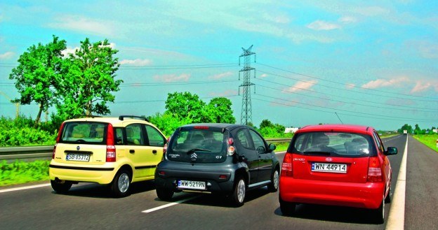 Jeśli zależy nam na 5 miejscach, wybór ogranicza się do Picanto i Pandy. /Motor