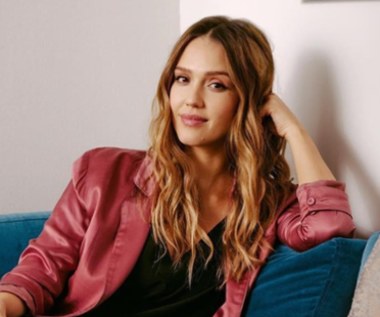 Jessica Alba pokazała ciążowy brzuszek