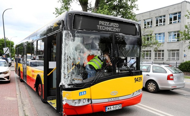 Jest akt oskarżenia wobec 25-letniego kierowcy autobusu ws. wypadku na Bielanach