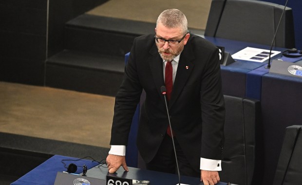 Jest decyzja PE ws. immunitetu Grzegorza Brauna