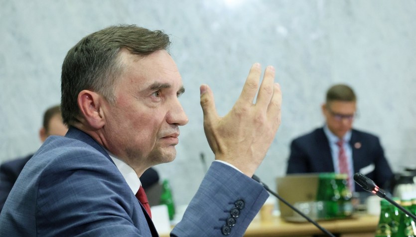 Jest decyzja w sprawie paszportu Zbigniewa Ziobry 