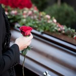 Jest decyzja w sprawie zasiłku pogrzebowego. Co zrobi prezydent?